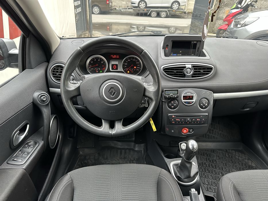 Renault Clio, 2011, 1.2 benzină, Navi, Climatronic, Editie aniversară