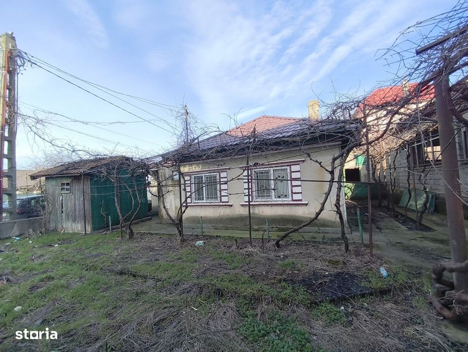Casa Ovidiu chirpici+atelier 100 mp BCA/garaj 2-3 masini. Teren 350 mp