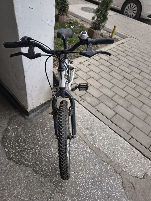 Bicicletă rockrider 20 inch, pt copii 6-8 ani