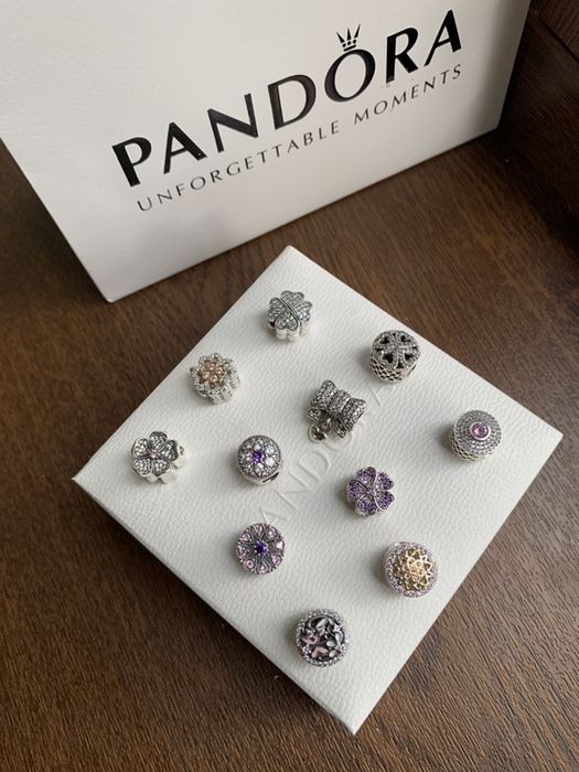 Шармы на браслет Пандора/Pandora