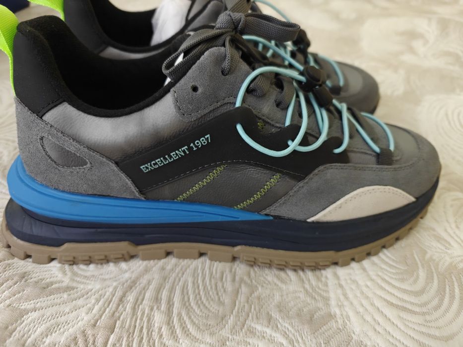 Продавам маратонки кожени Marcomen