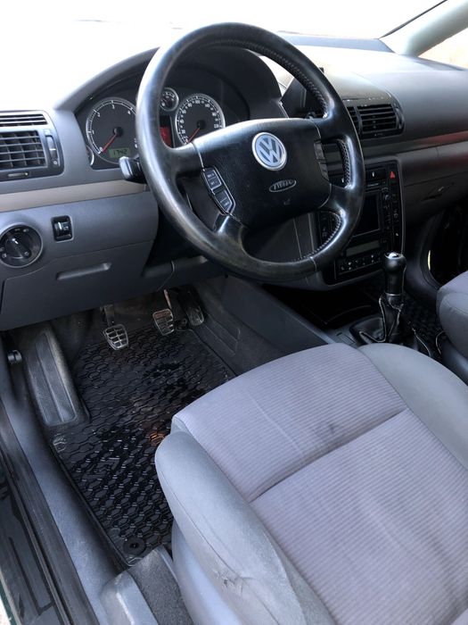 Vând Volkswagen SHARAN 1,9 TDI, 125 CP, an 2004