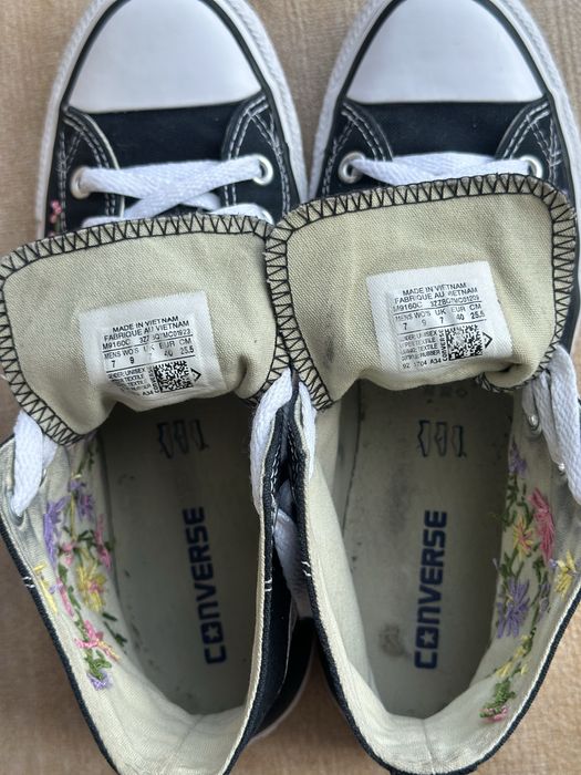 Converse, mărimea 40