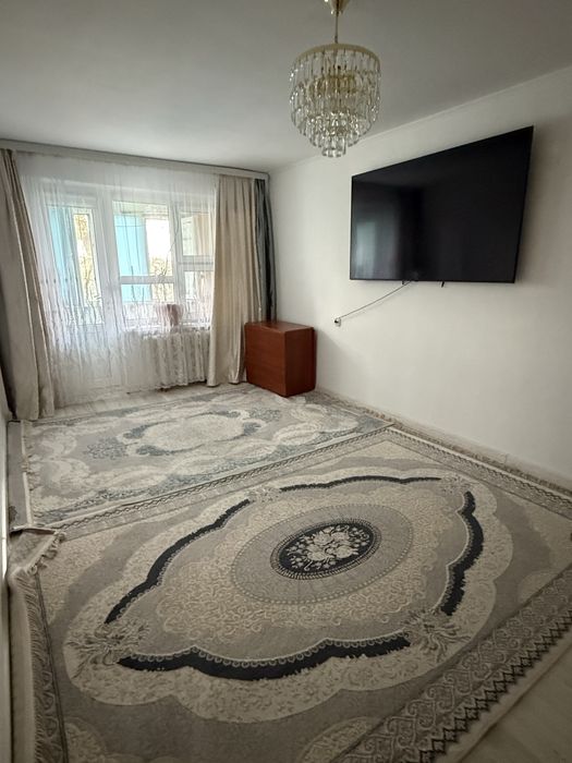 Квартиру продаю срочно 5 мик