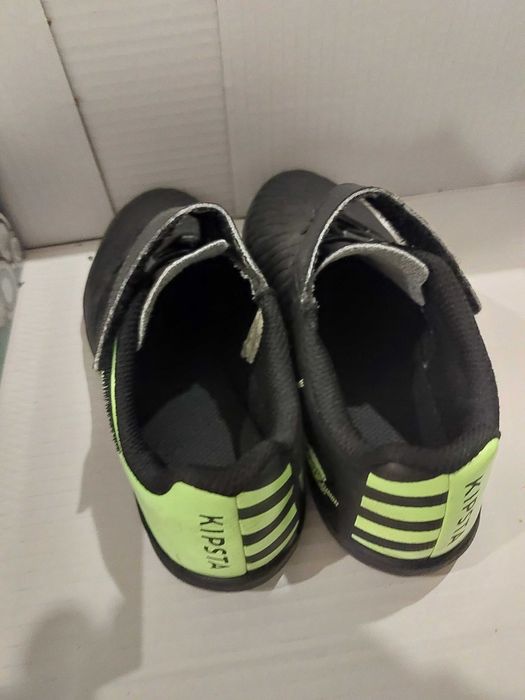 Футболни обувки,33-34 номер