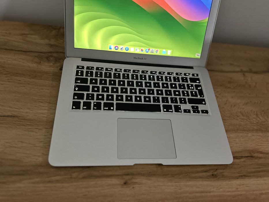 Laptop MacBook  i5 bun