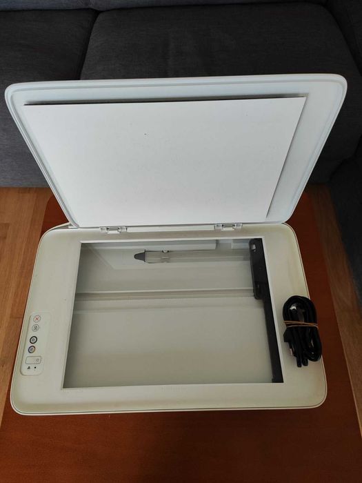 Мултифункционално устройство - Скенер , принтер и копир HP