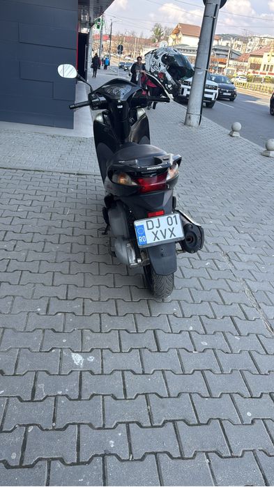 Honda SH 300i sport 2011 revizii la zi! Pret 2190€ neg