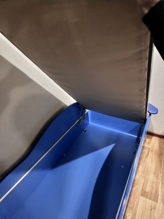 Детская кровать машина + матрас