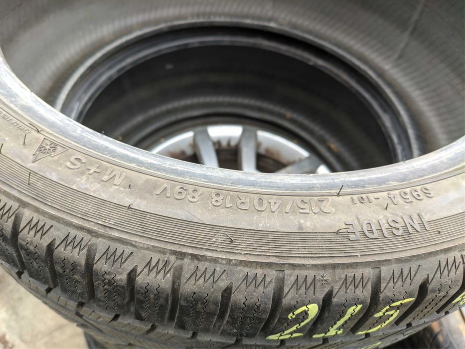 2бр Зимни гуми 215 40 18 - Toyo