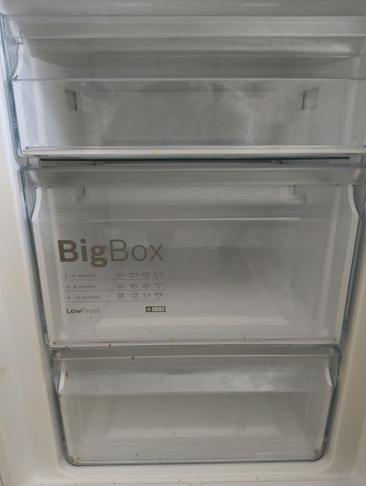 Frigider Bosch LowFrost – 340 L, 185 cm – stare perfectă de funcționare
