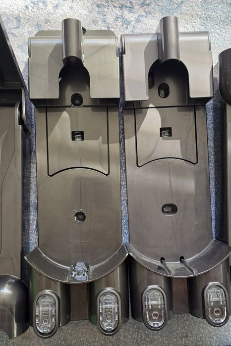 Зарядни станций за прахосмукачка Dyson