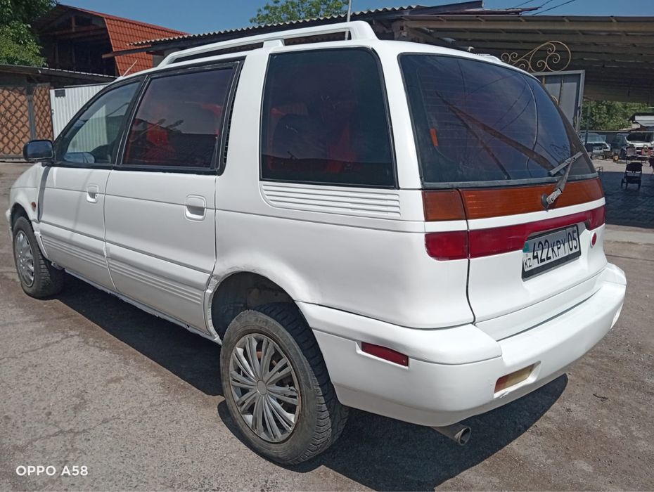 mitsubishi space Wagon