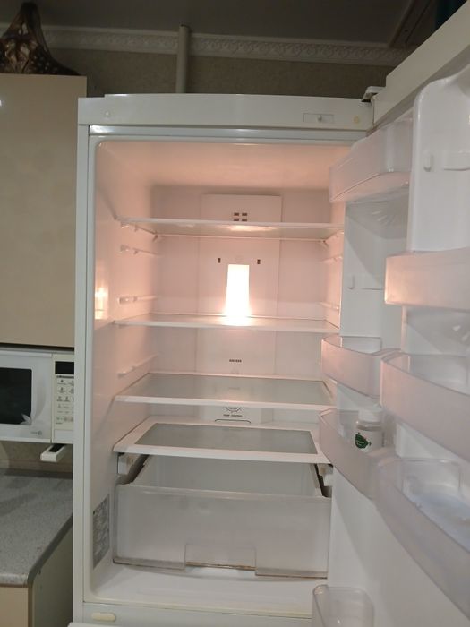 Продам  холодильник  LG
