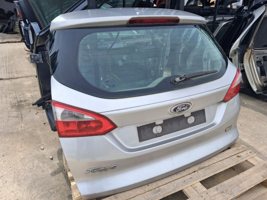 Врата Багажник Ford Focus MK3 2012г.