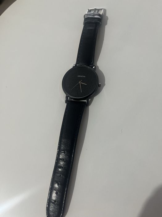 Часы мужские черные