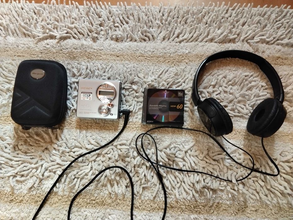 страхотен мини диск плеър записващ Сони-нов внос от Дания