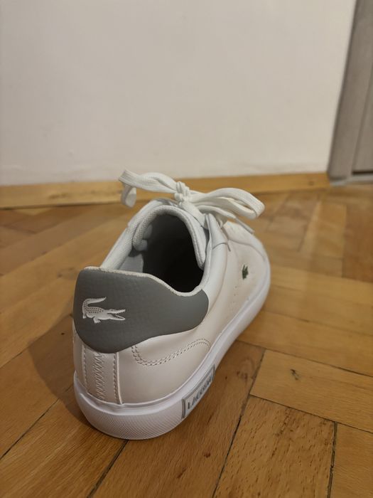 маратонки Lacoste