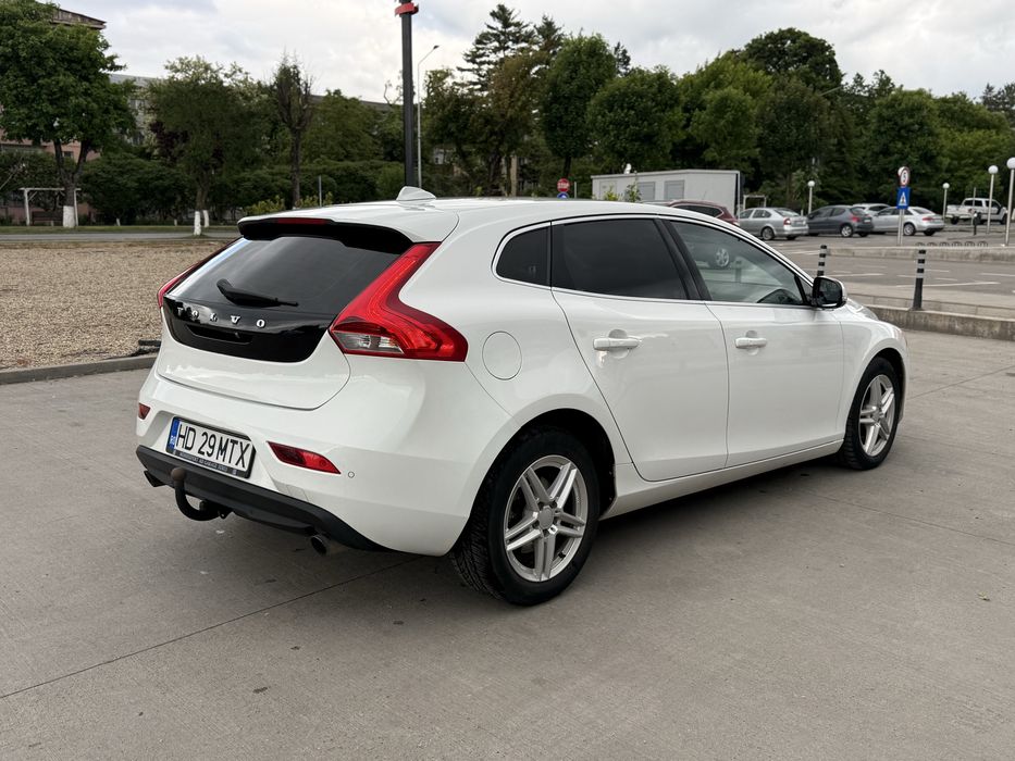 Volvo V40 • An 2014 • 2.0 Diesel 190cp • Camera marsarier •