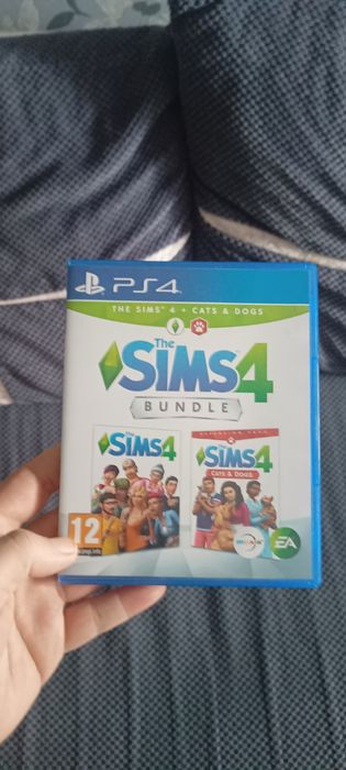 Продавам Sims 4 Ps4
