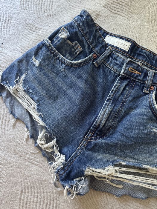 Къси панталони Zara