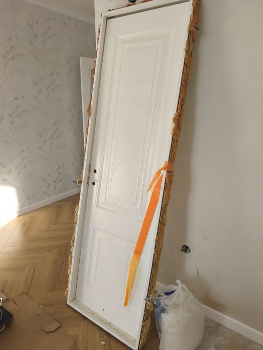 Продам дверь б/у в хорошем состоянии