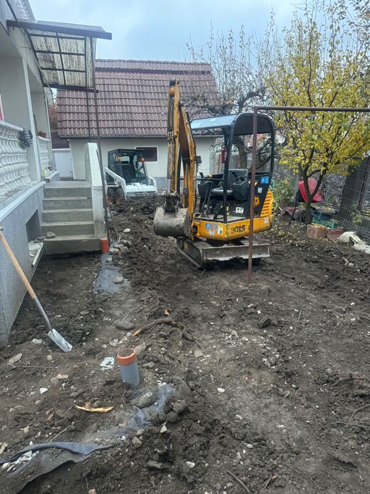 Mini bobcat de inchiriat