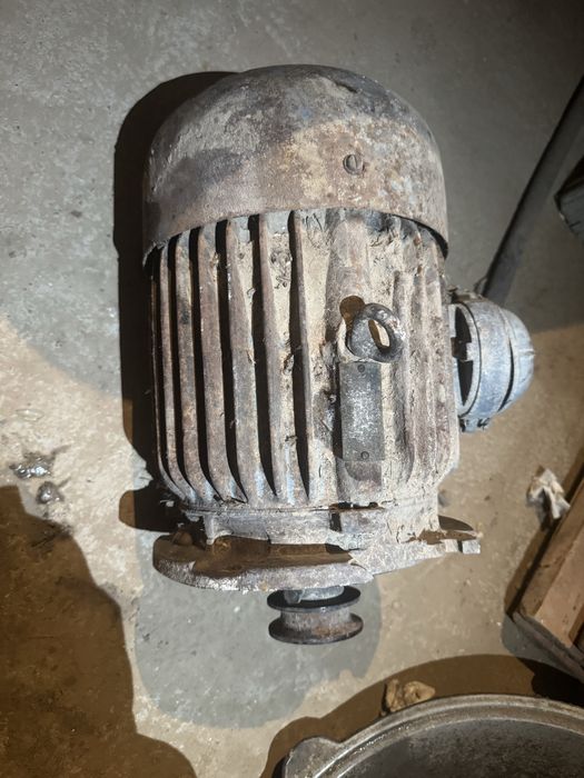 Электродвигатель советский