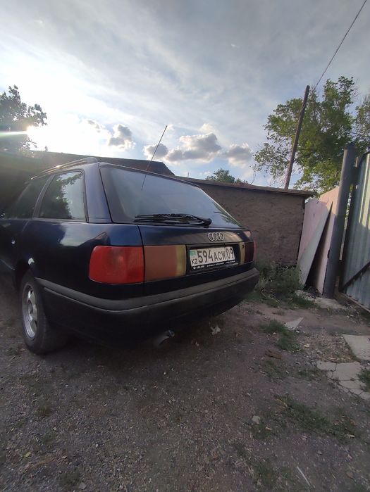 Продаётся Ауди 100 с4 универсал.