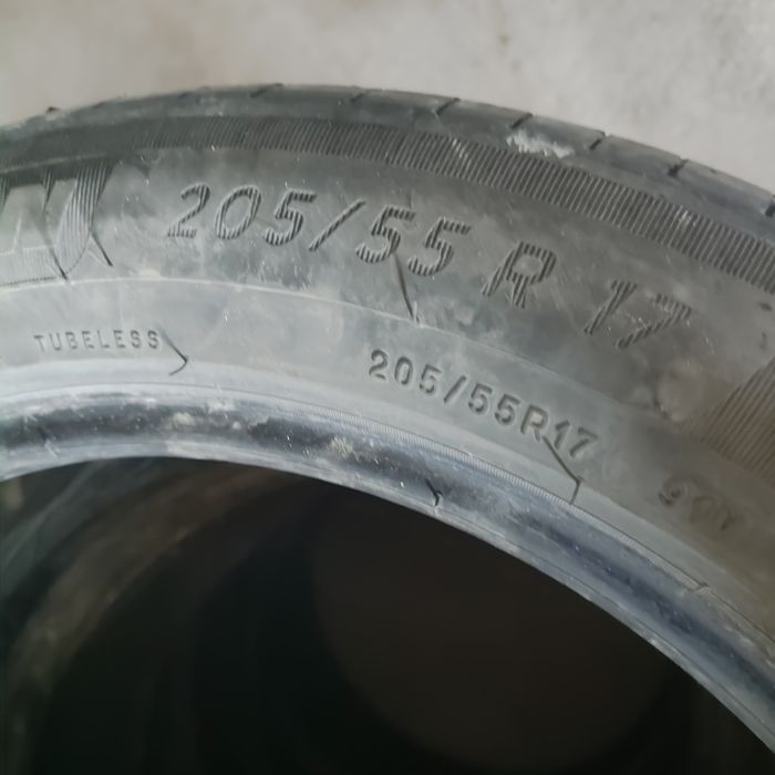 Шины на легковой автомобиль 17  б у