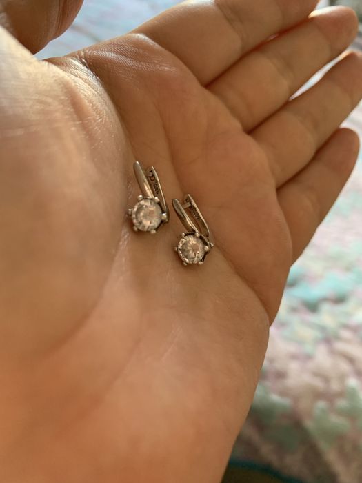 Серьги из серебра с камнями