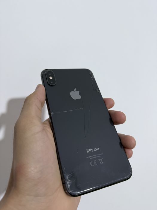 Продаётся iPhone XS Max