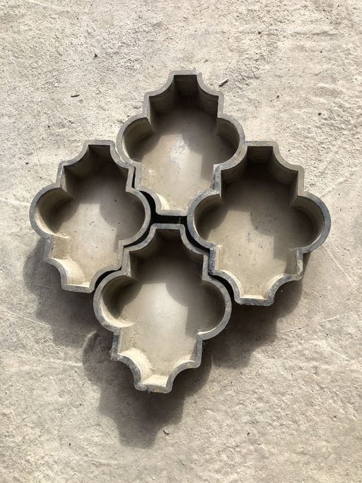 Matrițe dale ciment