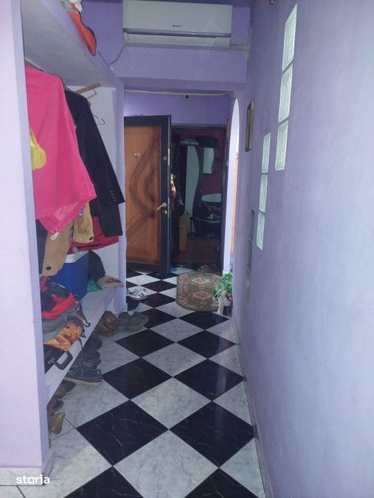Apartament 3 camere decomandat, zona Vidin.