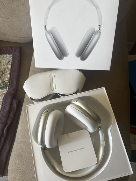 Airpods max Lightning silver