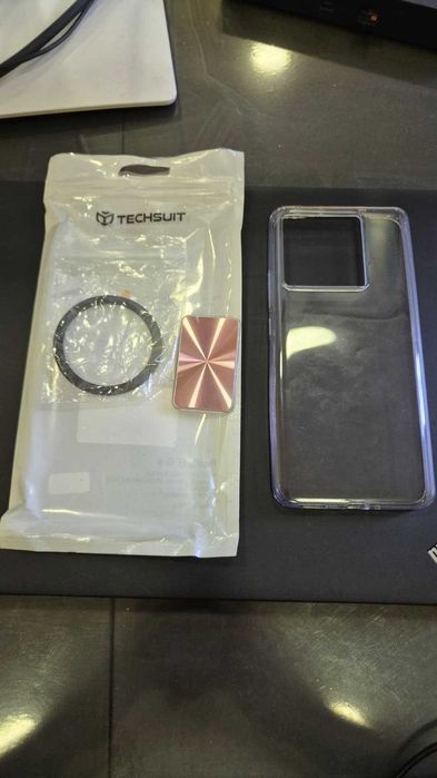 Husa transparenta Techsult - CamGuard Pro - Xlaomi 13T / 13T cu doua variante de magnet atasabil