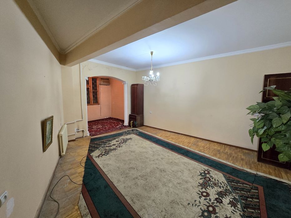 Ттз Ахмад Югнакий Продается квартира 4/2/5 балкон 2х6 + 2х3