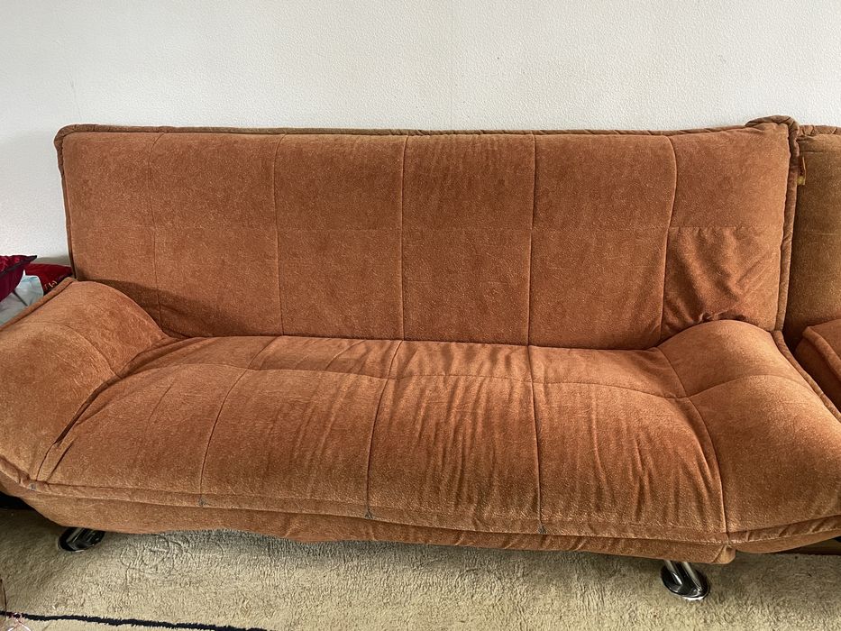 Продам диван и два кресла