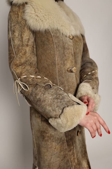 Cojoc din lana de miel naturala (aledeleon de vazare)