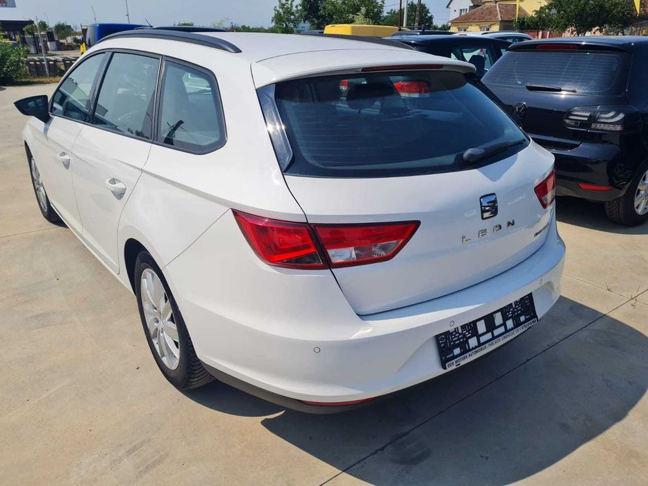 SEAT  LEON 1.6 TDI 110 c.p. an 2016 cash sau rate fixe