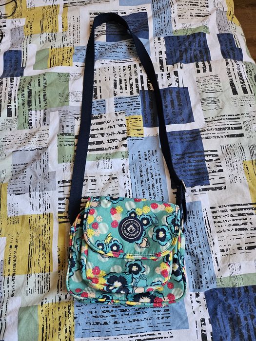 Чанти и раници като нови