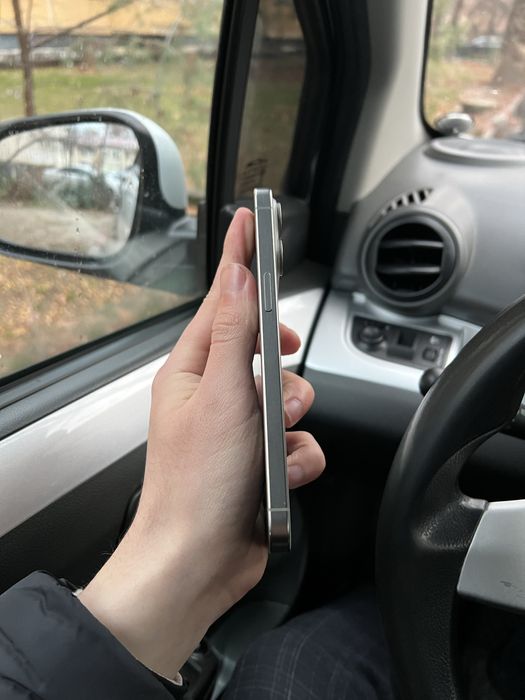 Iphone 15 Pro Max 100% Yomskt radnoy