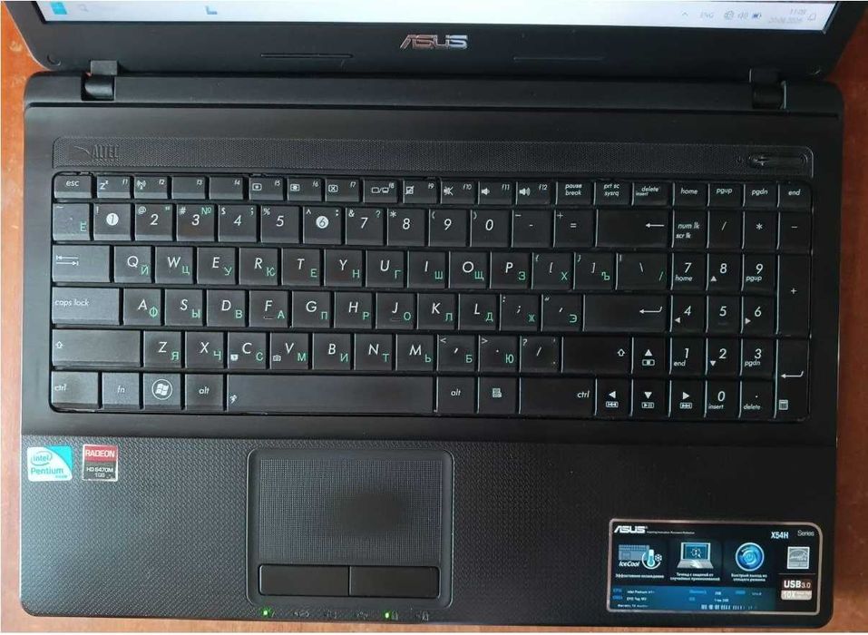Ноутбук Asus X54H в хорошем состоянии, полностью рабочий