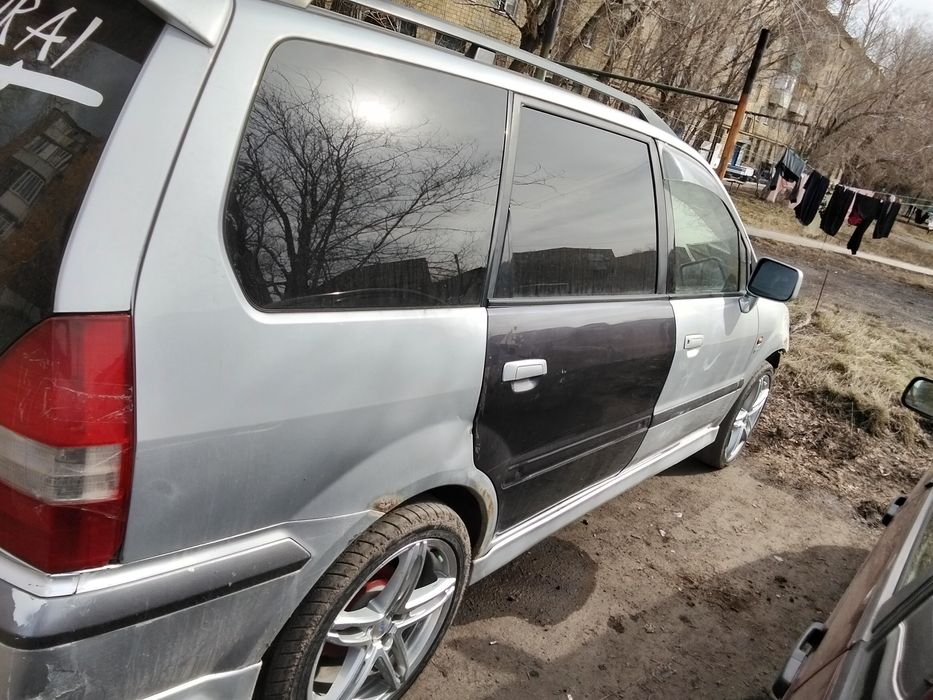 Продам mitsubishi chariot