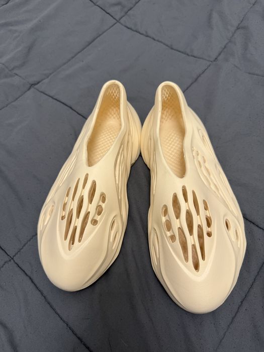 Летни бели маратонки и обувки тип Adidas Yeezy