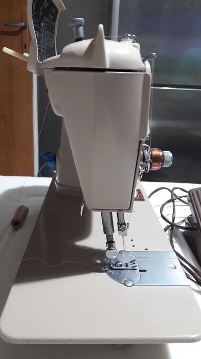 електрическа шевна машина  Сингер  401  G  13