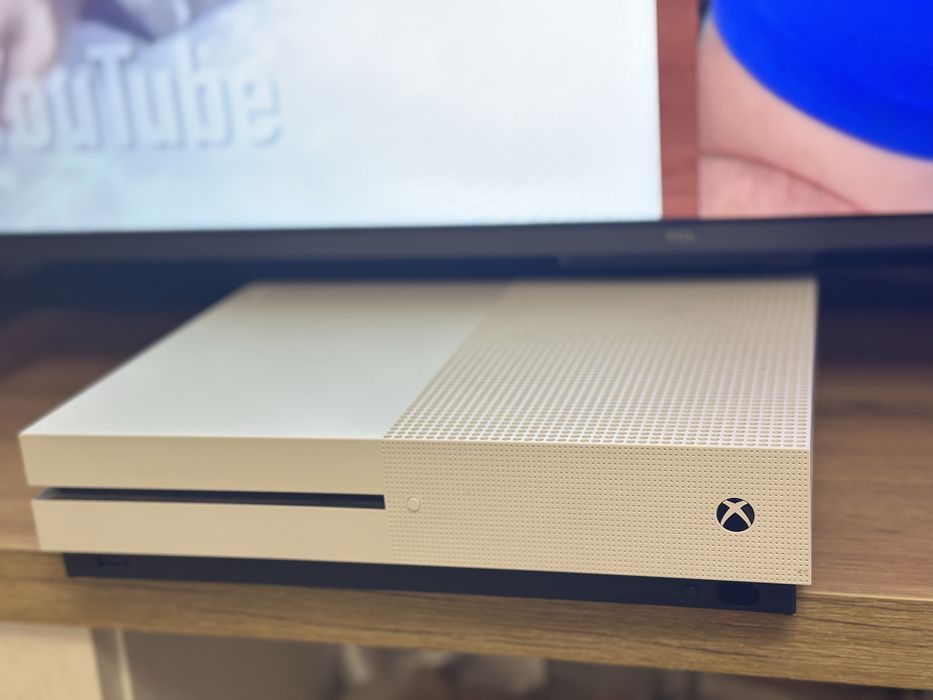 Xbox one S     1Т