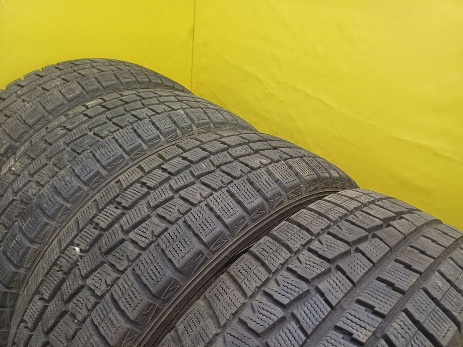 Шины 215 60 R17 DUNLOP комплект