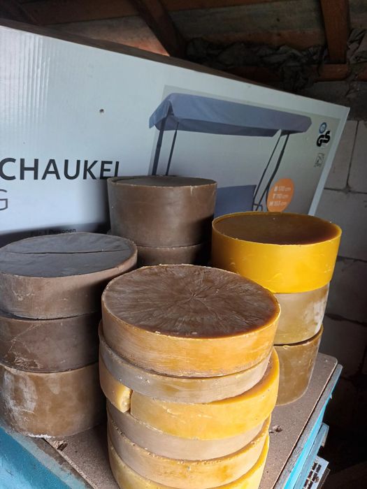 Vand ceara de albine naturala