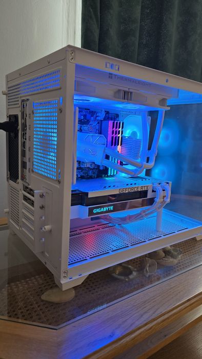 Pc gaming white Ryzen 7 5700x, rtx 3080, 32gb ddr4, 1tb ssd